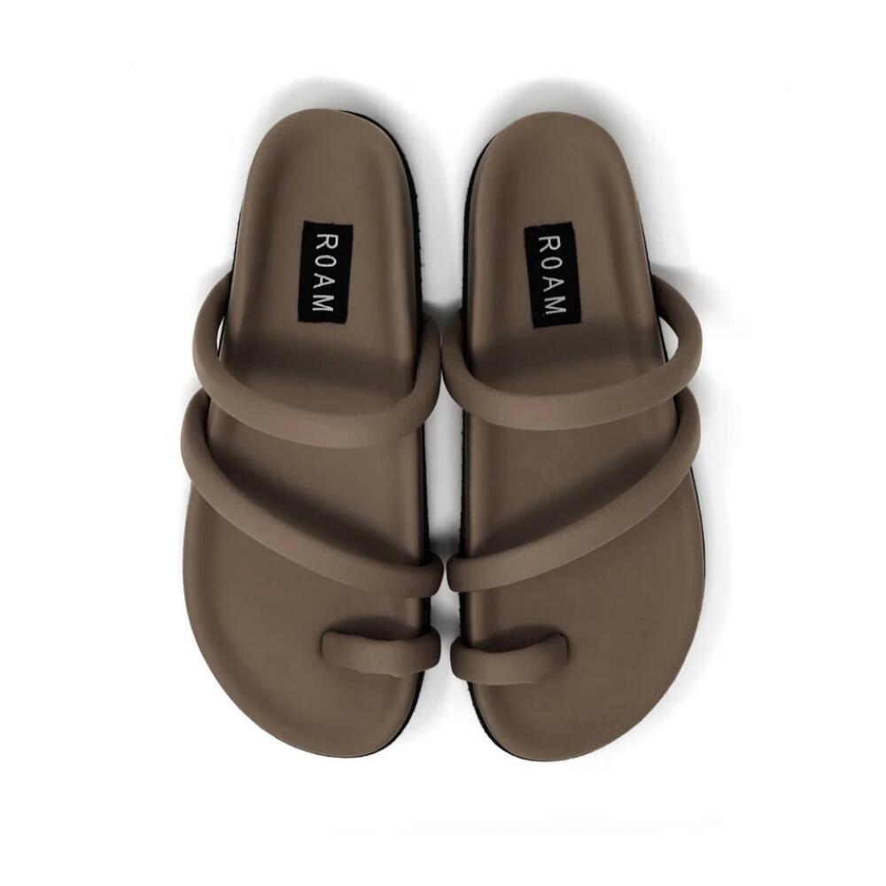 NEW ROAM women's orbit slip-on sandals in taupe